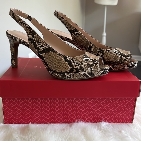 New in Box Kelly & Katie Natural Multi Python Nerani Peep Toe Pump Sandal - Picture 3 of 13